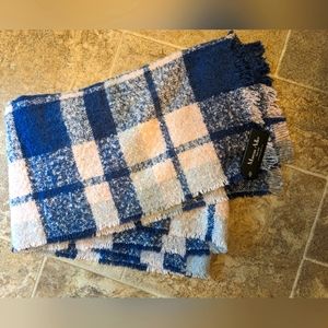 NWT. Super soft scarf!